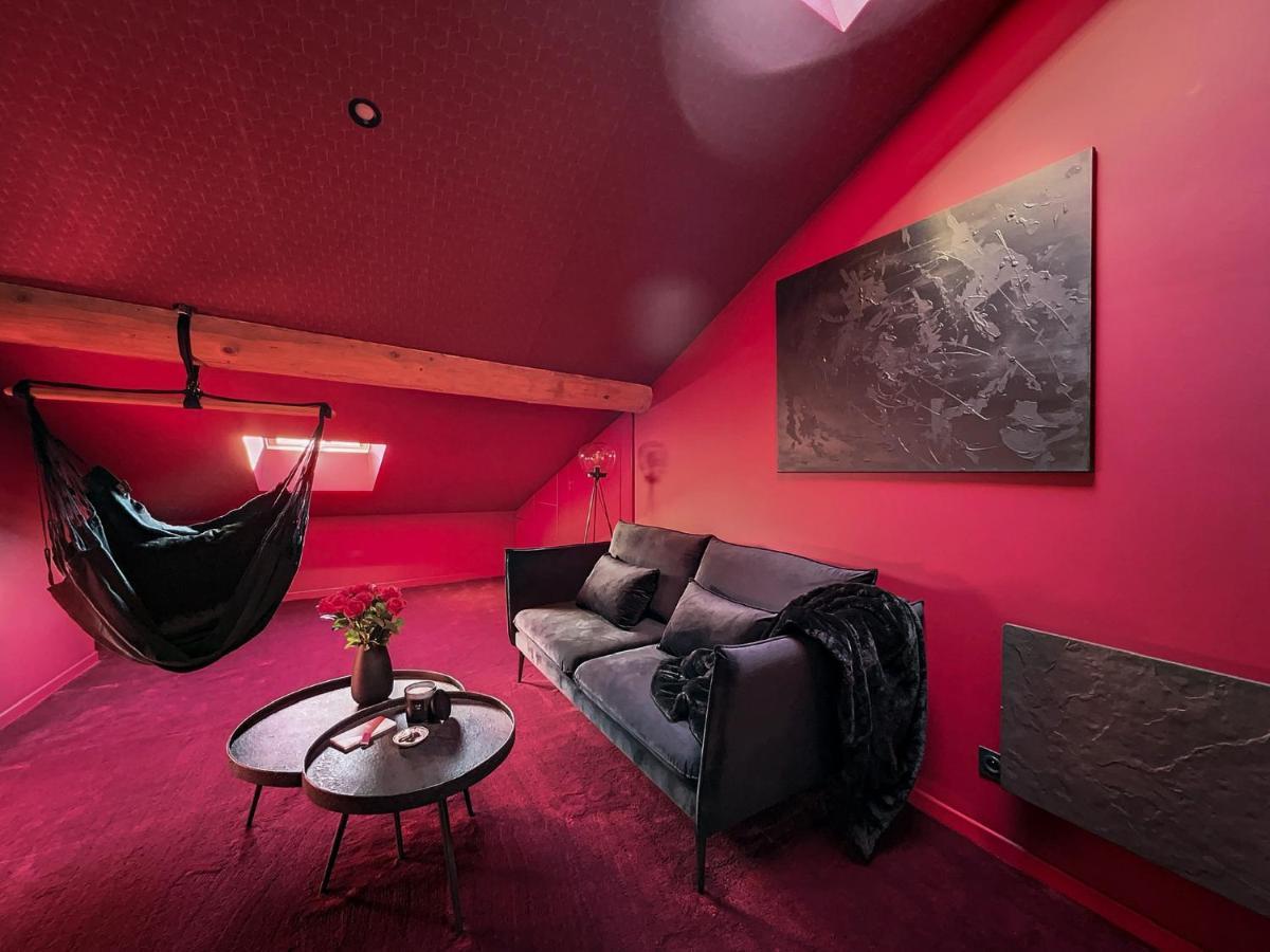Suite Rouge Baiser Avec Jacuzzi Privatif - Loveroom Insolite Saint-Etienne  Exterior photo